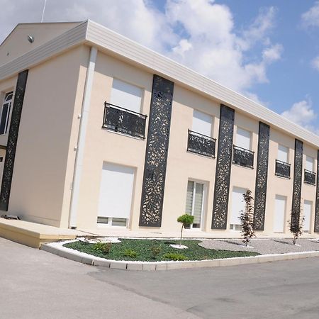 Sobe Sova Kikinda Hotel Kültér fotó