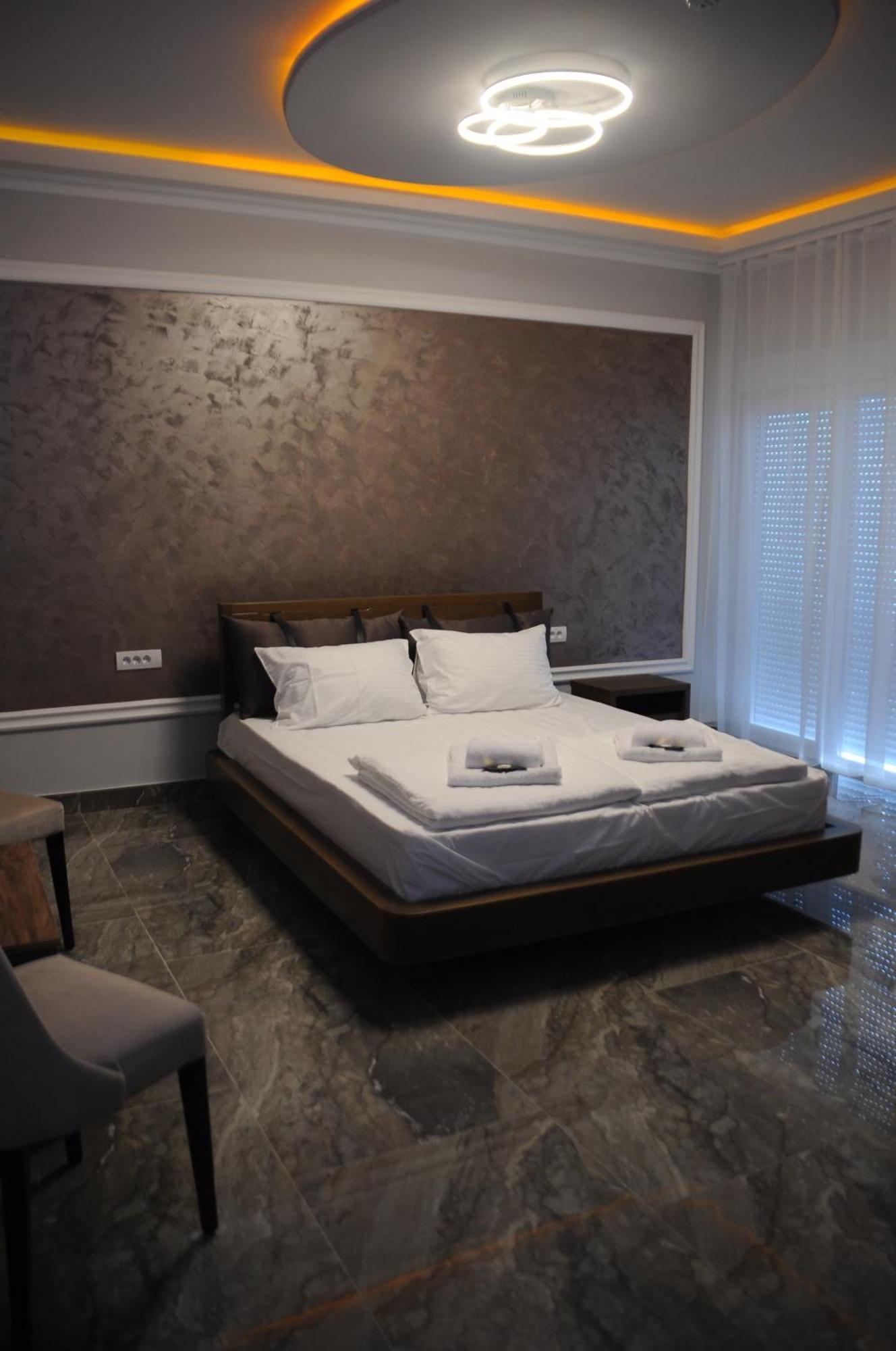 Sobe Sova Kikinda Hotel Kültér fotó