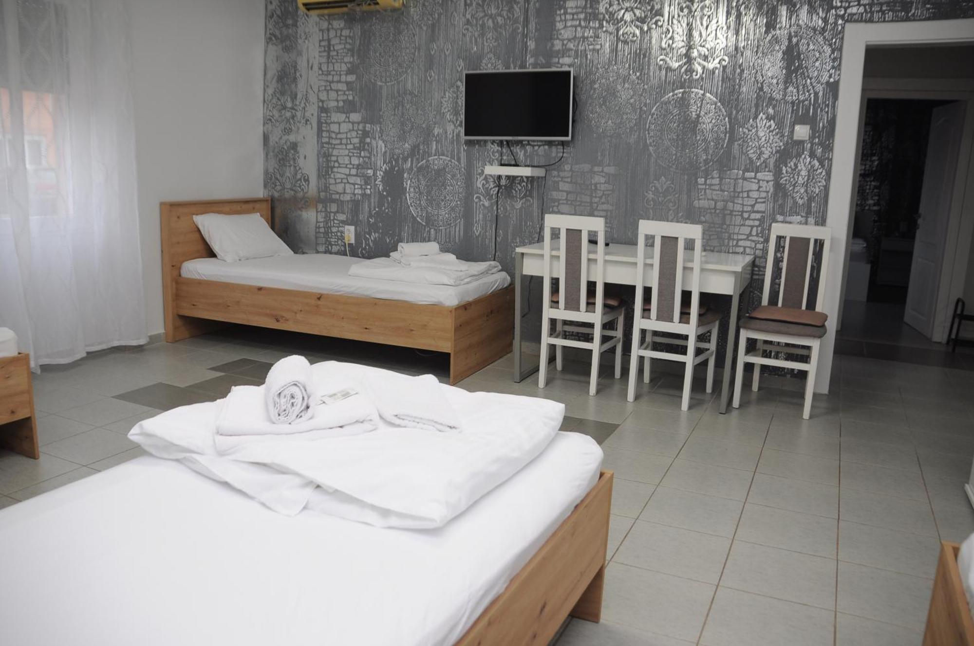 Sobe Sova Kikinda Hotel Kültér fotó